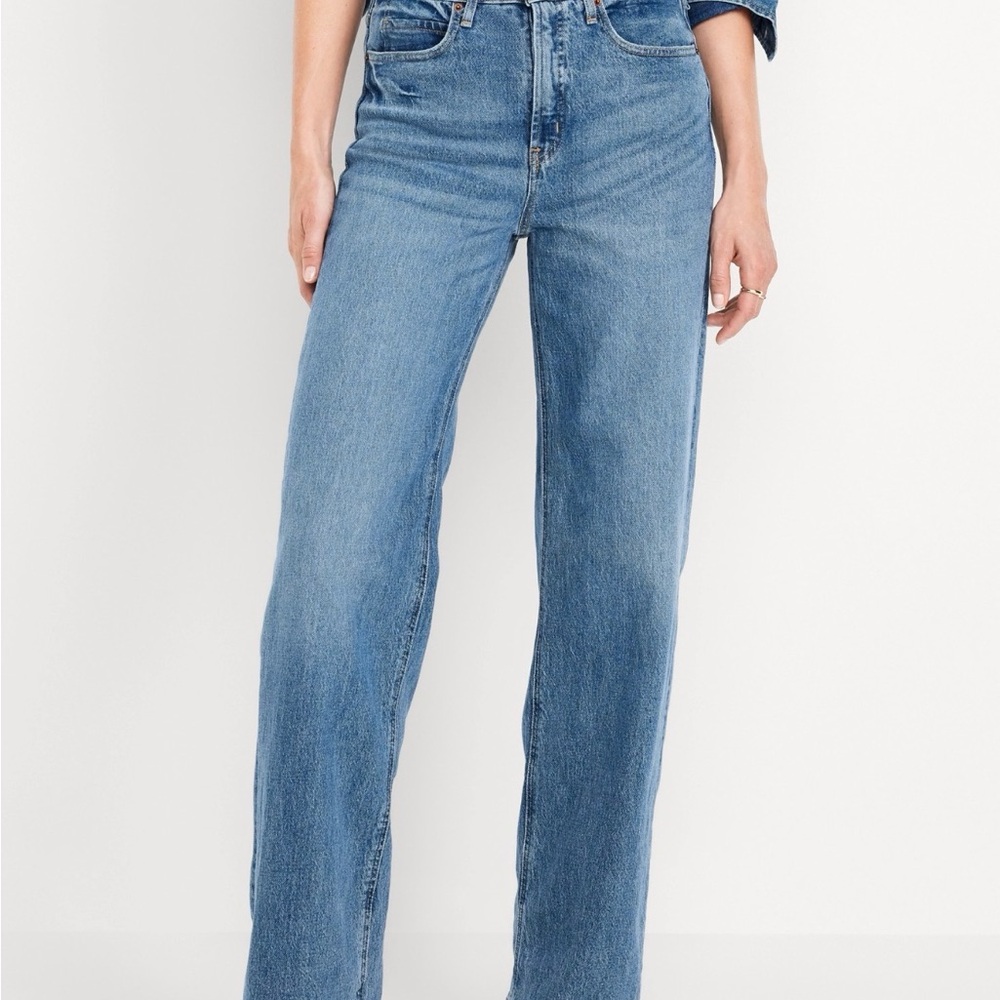 Old Navy Extra High-Rise Sky-Hi Wide Leg Jean - Size 8 - Light Wash Distressed